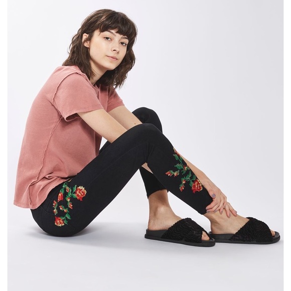 Topshop Denim - 🌟SALE🌟TOPSHOP Jamie Embroidered Jeans